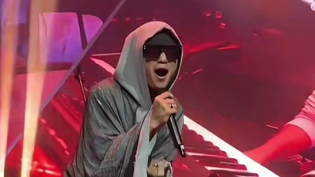 杭州现在超火的星show酒吧！殿堂级别的live house！散台158的百威太惨过年期间也可以用#