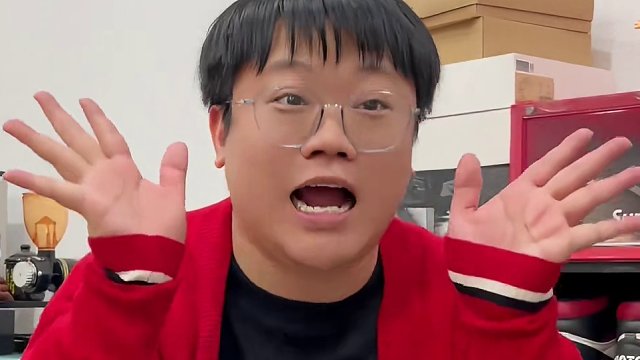 高玩·毫无默契·频道·新春特别版 #过年整活上分现场 #唇语挑战#一定要看到最后 #看一遍笑一遍  