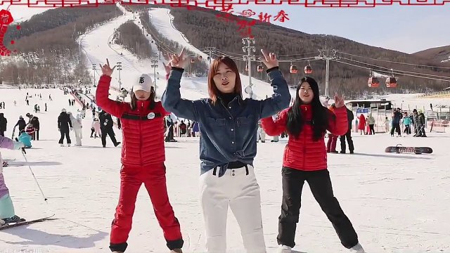 龙年初一跳起来！献给一直以来支持太舞，爱太舞的雪友们！祝大家龙年吉祥如意，我们顶峰相见！#太舞滑雪小