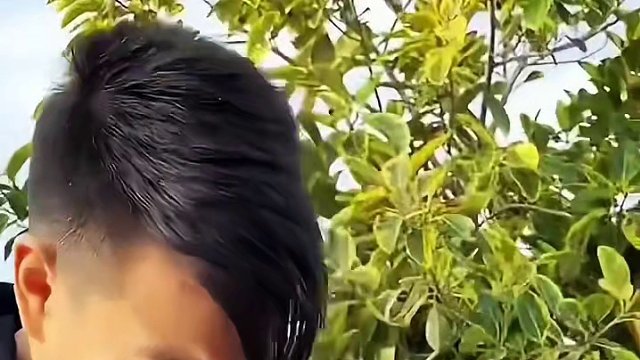 小女孩手机被男孩偷拿，没想到最后反被套路了！#搞笑视频 #搞笑配音 #看一遍笑一遍 #意想不到的结局