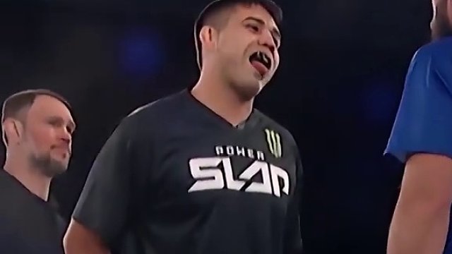 你打不晕我你就废#ufc #搏击 #耳光力量 #耳光大赛