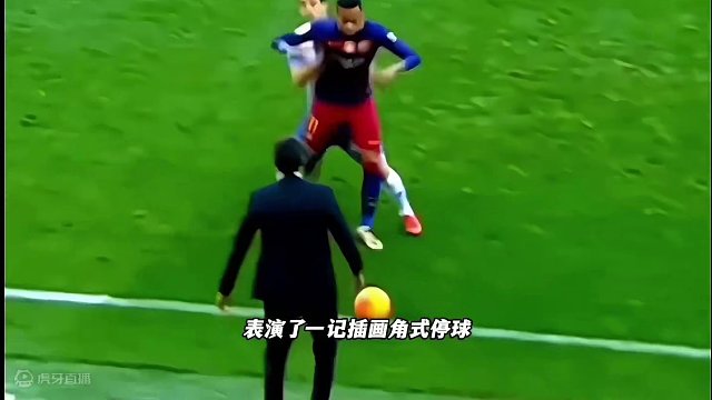 足球赛场那些顶级的幻灯片停球瞬间，真的简直太艺术了#dou来足球季 #足球的魅力