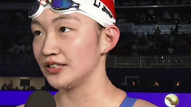 恭喜#李冰洁 荣获400和1500米#自由泳 两项银牌，本届#莱德基 因伤退赛，期待李冰洁在800米