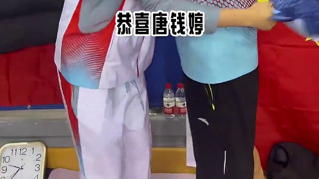 水中阻力，不敌实力！恭喜唐钱婷拿下世锦赛100米蛙泳冠军！#唐钱婷  #冠军  #世锦赛  #C位看