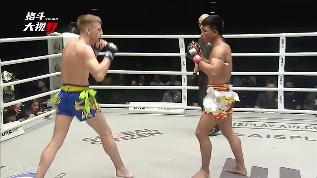 格斗界最硬的男人，铁人罗唐打跪哈格蒂，开启了王者之路！ #ONE冠军赛 #泰拳 #搏击 #踢拳 #罗