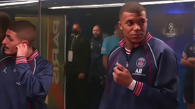 姆巴佩球场那些十分搞笑的蜜汁名场面瞬间，简直真的太搞笑了#dou来足球季 #搞笑#姆巴佩