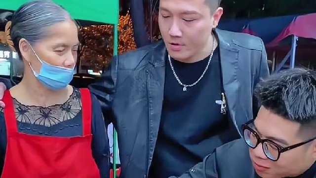 八戒挑战10碗爆辣辣辣辣！这就是亲兄弟明算账吗？#螺蛳粉