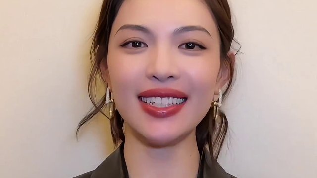 #钟楚曦2024年拜年视频 来自#钟楚曦  的新年祝福请查收！过去的一年辛苦啦～祝大家在新的一年都能