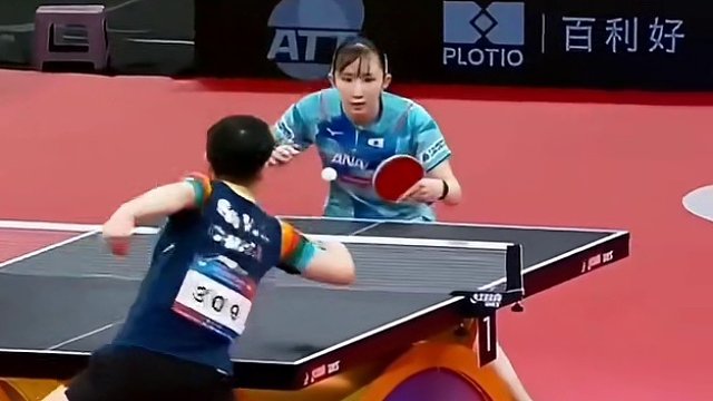 王曼昱3-2击败早田希娜，决胜局出现精彩一幕，球迷沸腾！ #国乒 #乒乓球比赛 #竞技体育 #乒乓 