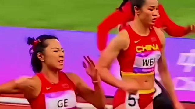 葛曼棋百米夺冠最后几秒真的拼了命冲刺