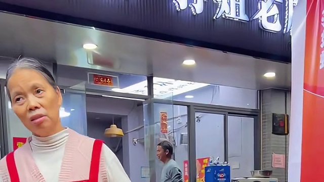 小孩才做选择，帅哥是螺蛳粉和现金5000元都要！#螺蛳粉