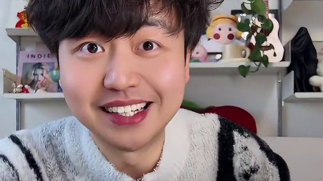 青柠味的雪饼你吃过吗？超级的清新酥脆，吃多也不腻！没吃过的一定要尝尝！#青柠雪饼 #米饼 #零食推荐