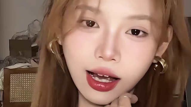 粉金氛围妆|开春妆容已经安排好了！
#NARS小粉金#NARS阿拉贡#今日妆容 #口红