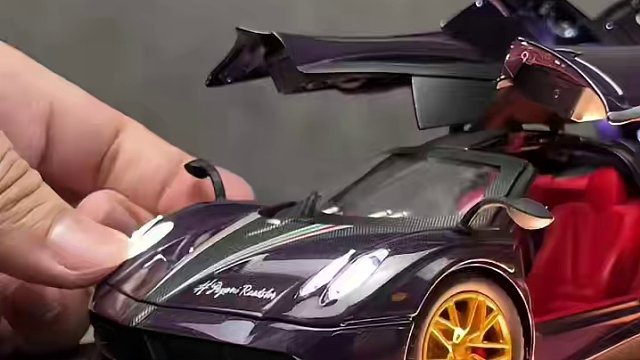 来感受一下末代风之子的魅力吧 这艺术品有谁不爱？ #汽车模型 #超级跑车 #帕加尼