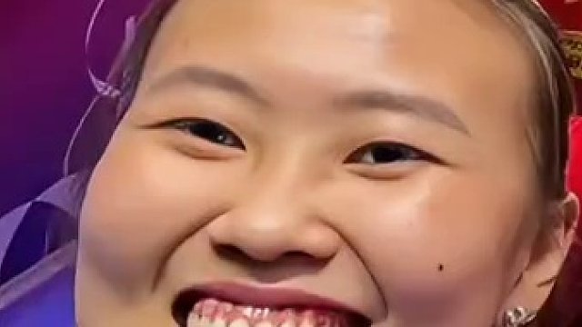 心疼王曼昱：战神淘汰赛首轮只能在场下鼓掌#釜山世乒赛团体赛 #王曼昱 体育 #釜山世乒赛王曼昱