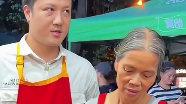 广东美女两口吃完这盆！阿姨血亏500块····#螺蛳粉