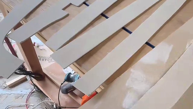 自改房车｜又是翻车的一天 还好最后有好吃的#房车改造 #情侣日常 #改造日记