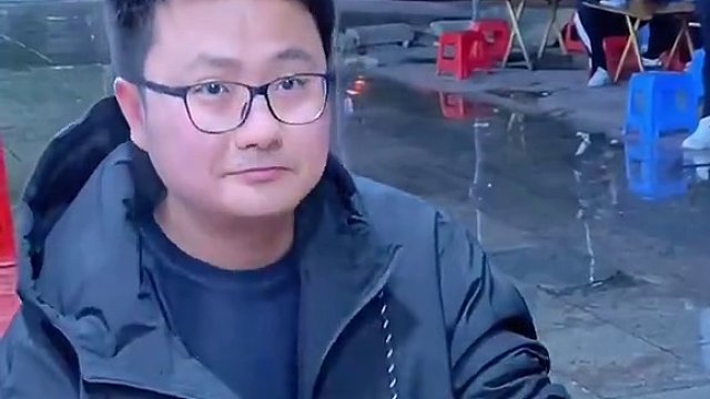 北京帅哥带着媳妇的任务来挑战！不赢不能回家~#螺蛳粉