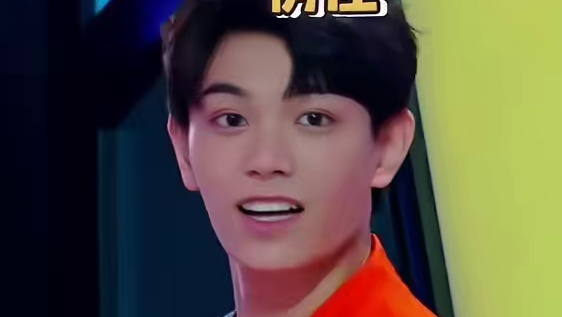 是谁还没看过#丁禹兮 的三段式回眸，对着空气都能演出cp感，演戏的时候真的会发光！#大理寺少卿游 #