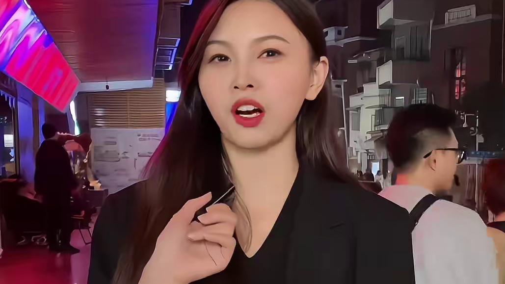 央企小姐姐 入的厅堂下得厨房#街头采访 #广州 #香港 #深圳