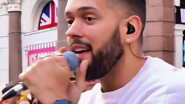 布鲁诺·马尔斯的第五首冠军单曲《When I Was Your Man》也成为继猫王之后最快在该榜拥