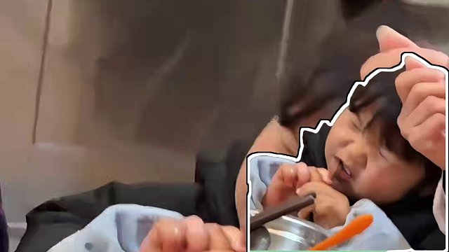 别把咱妹牙磕掉了！！#人类幼崽 #萌娃 #搞笑 #娱乐评论大赏