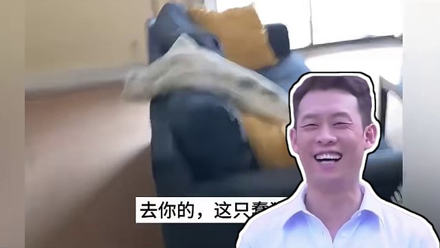 一边骂骂咧咧的一边把饭装满~~