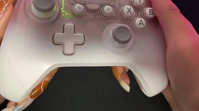 真猛男就要用粉色手柄！ #北通   #北通斯巴达3心动版  #手柄  #游戏手柄