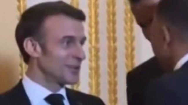 盛装出席！姆巴佩 抵达爱丽舍宫！与马克