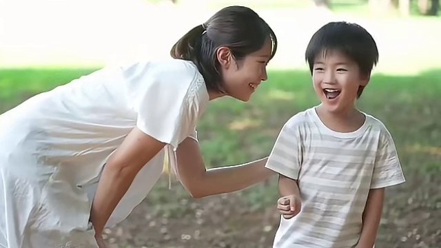 虽然有一些药物可以减缓病情的进展，但它们并不能治愈该病。