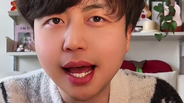 开箱试吃空气辣片！#谁懂这一口的好吃程度 #妈呀太香了 #辣条 #辣条永不过时 #辣条真香