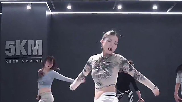 有种自由自在、无拘无束的feeling 
#原创编舞 #姿方编舞 #jazz #零基础爵士舞 #Fu