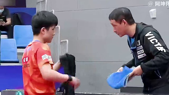 马龙大比分落后2分的情况下 逆风翻盘拆摩托 #马龙 #国乒 #乒乓球