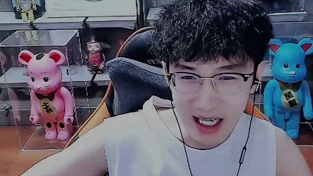 浮夸舔狗三部曲，要强的性格究竟从何而来？#逆水寒手游   #我浮夸真的要强