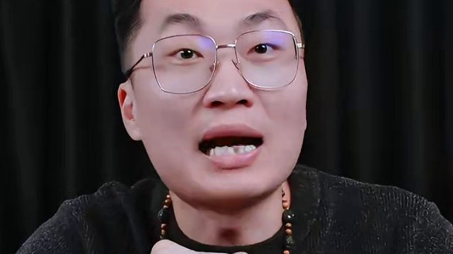 新疆本地人都没吃过的美食？比瓜子还好吃？ #美食测评 #测评 #试吃 #鹰嘴豆