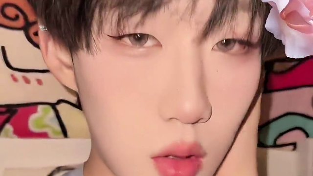 而你却靠近了…逼我们视线交错#和我对视会脸红吗 #一眼沦陷 #对视8秒爱上我 #甜妹