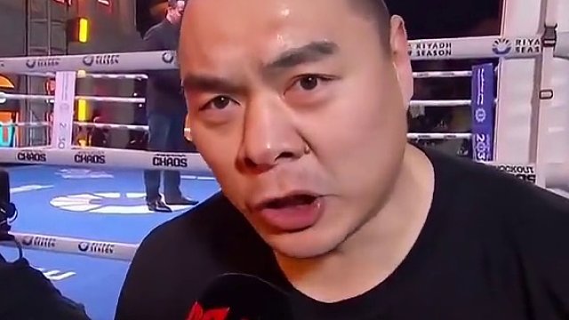 磊哥赛前公开训练展现灵活步伐  #张志磊C罗梦幻联动 #张志磊vs帕克 #张志磊