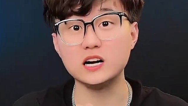 这到底是葡萄还是果冻呢？#葡萄果冻 #测评 #美食测评 #黑评测