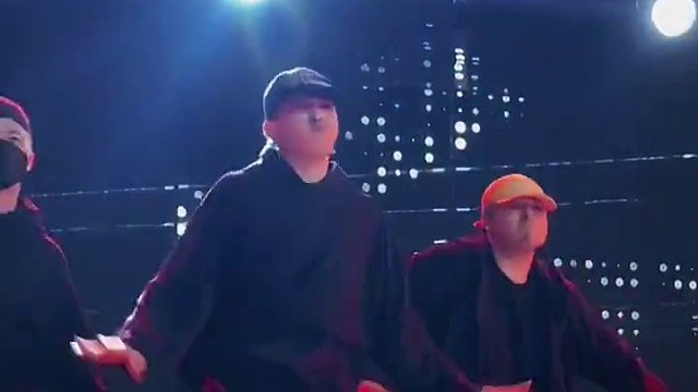 快来回顾小天的超帅编舞！让我看看是谁还不知道周天3.10小天导师的蛇口公开课～#舞蹈课堂随拍 #街头