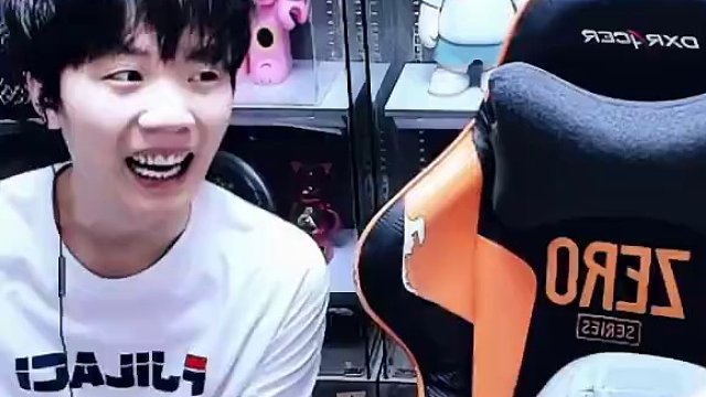 有人开蔡哥茶壶了？蔡哥亲口承认渣男身份！ #逆水寒手游 #我浮夸真的要强