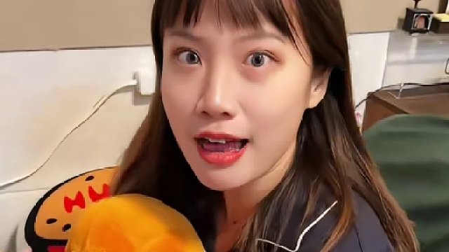 当我瞒着菜菜给她点了20个男模.....就是这戒断反应也太严重了吧！！#玩的就是真实#腼腆害羞内向社
