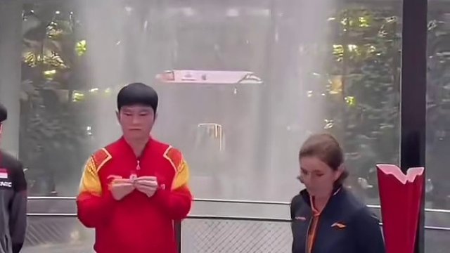 樊振东孙颖莎出席抽签仪式#wtt新加坡大满贯 #国乒 #乒乓球 #孙颖莎 #樊振东孙颖莎出席抽签仪式