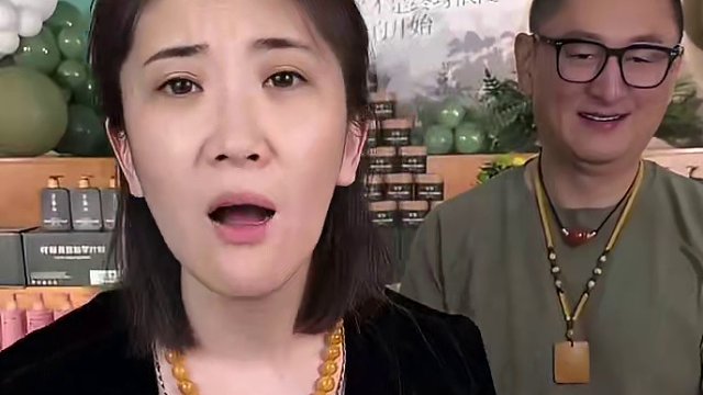 买过这个内衣洗的都爱不释手了吧？咱主打的就是爱挑战，上次99五瓶，咱这次妥妥干到六瓶，还不赶紧囤等啥