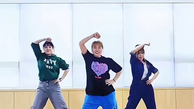 MTFIT女团健身舞-墨菲定律 动起来，开启活力满满的一天#活力四射 #魔性律动舞 #健身舞 #今日