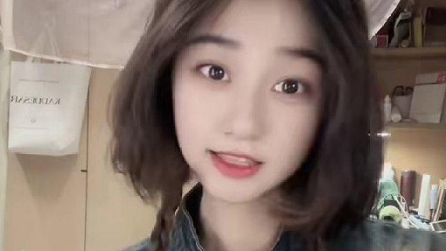 #笨蛋美女 #这个手势舞甜度超标了 #一起跳甜妹手势舞 #感觉到好炽热手势舞  兄弟姐妹们，这个发型