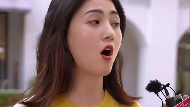 虽然还没钱买房，但是先码住 #街头采访 #辣条挑战 #吃辣挑战