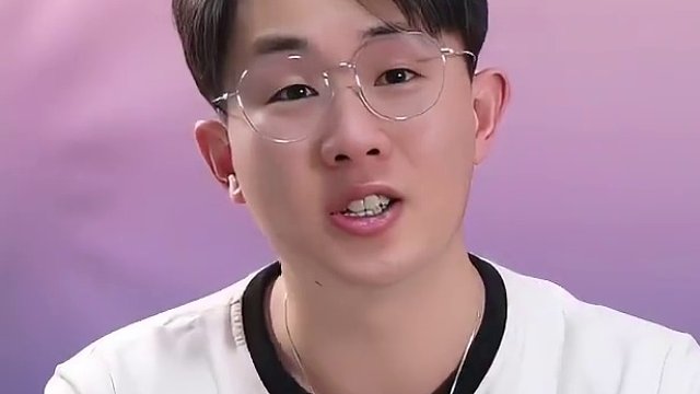 看起来其貌不扬的报辣鱼尾，竟然是那么夸张的味道#爆辣鱼尾 #美食测评 #零食推荐 #宝子测评