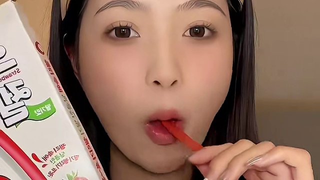 超好吃的水果长条软糖！不同规格多种口味！艮啾啾有嚼劲儿！里面的夹心酸酸甜甜 果味超浓郁！尊滴好吃！ 