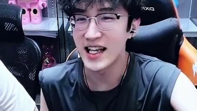 史盆子镶金边太可惜了这内功 #逆水寒手游 #逆水寒 #我浮夸真的要强 #浮夸