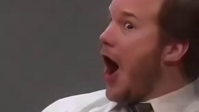 “不许拍打玻璃”的告示是不是也应该给里面贴一份哈哈